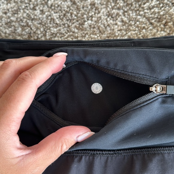 Lululemon Black Speed Short - Picture 6 of 6